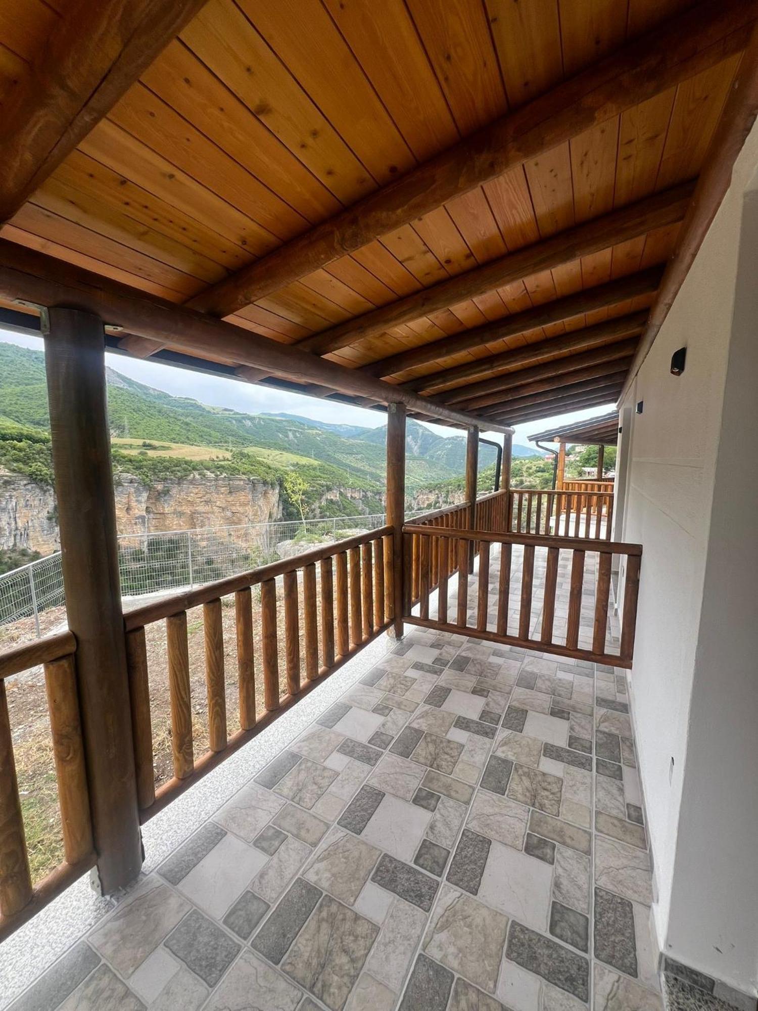 Guest House Bracaj Corovode ภายนอก รูปภาพ
