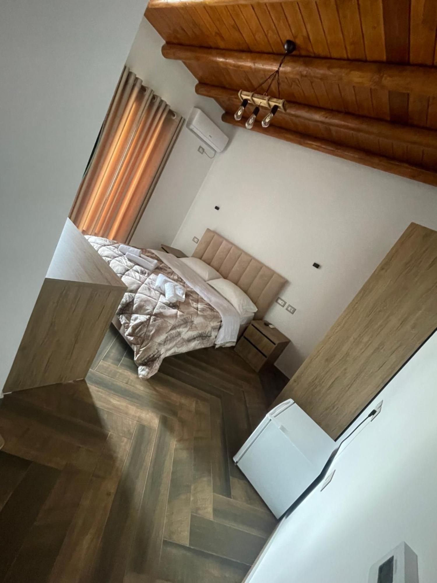 Guest House Bracaj Corovode ภายนอก รูปภาพ