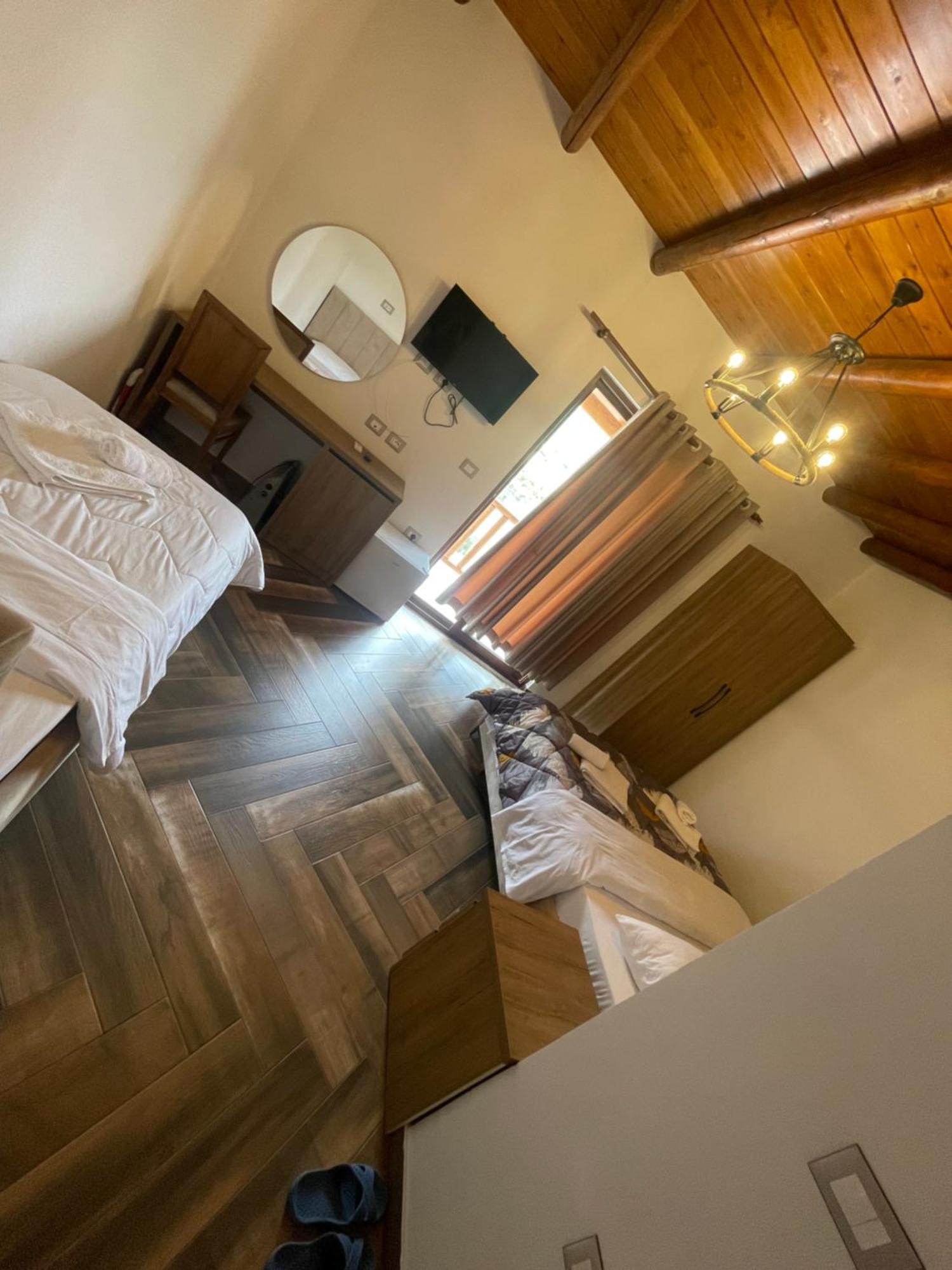 Guest House Bracaj Corovode ภายนอก รูปภาพ