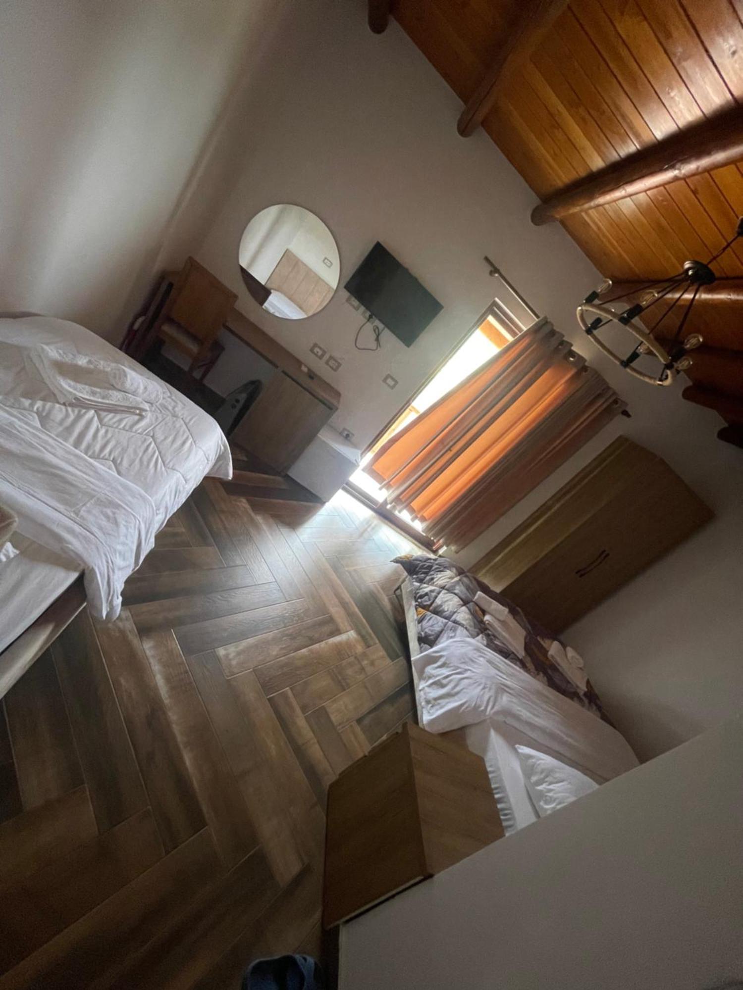 Guest House Bracaj Corovode ภายนอก รูปภาพ
